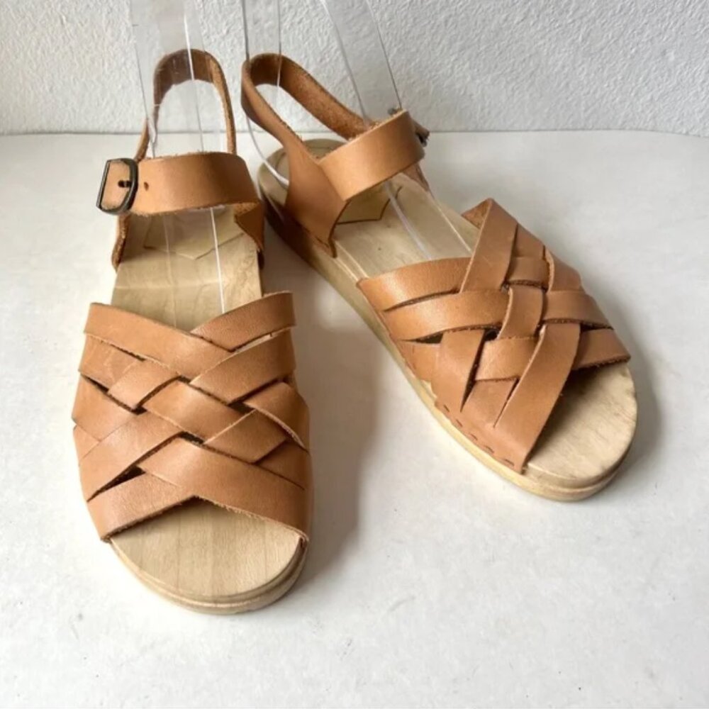 No. 6 Leather Woven Strap Clog Flat Sandal Size 38